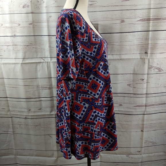 LuLa Roe Aztec Short Sleeve Top - Picture 4 of 7